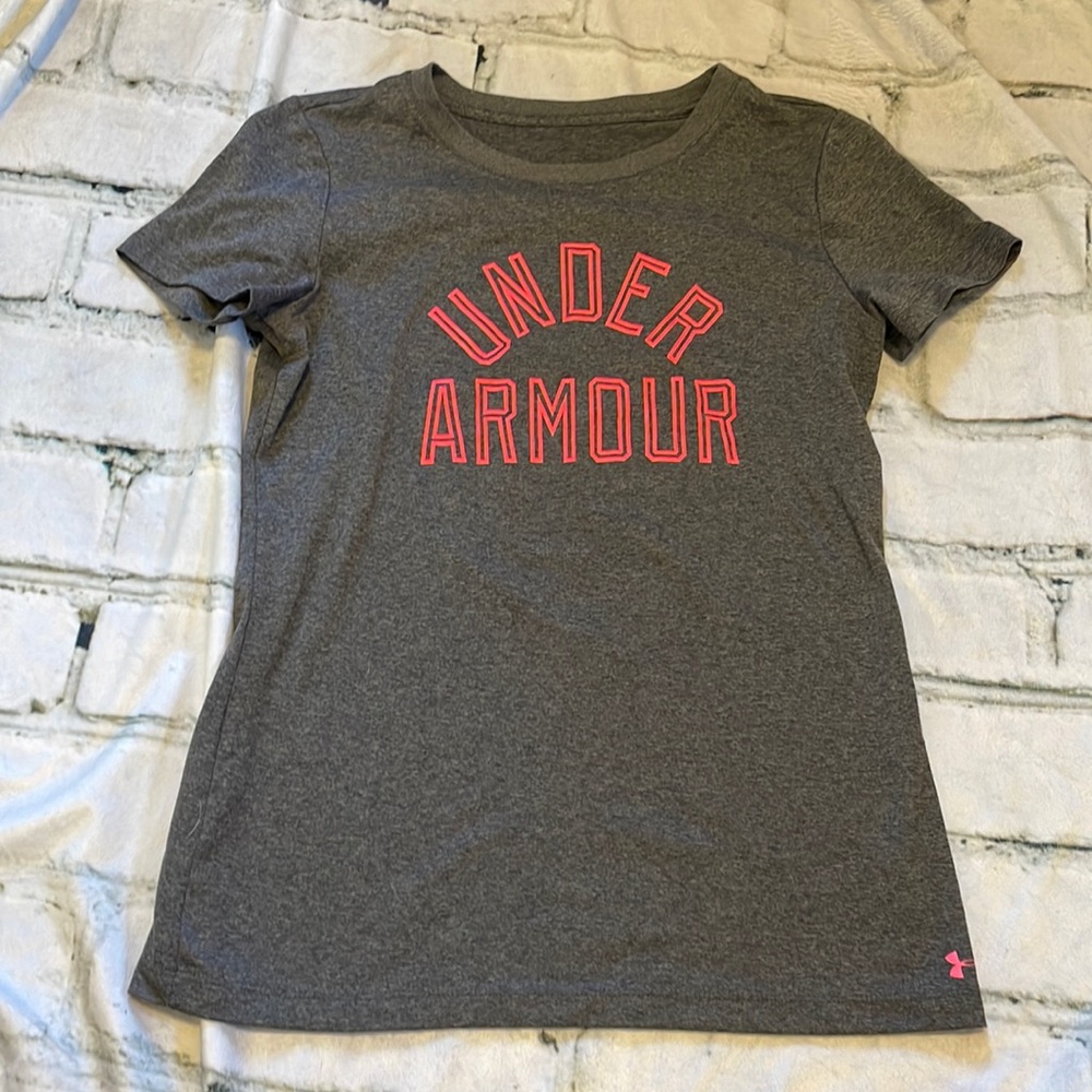 Under Armour ❤️ tshirt